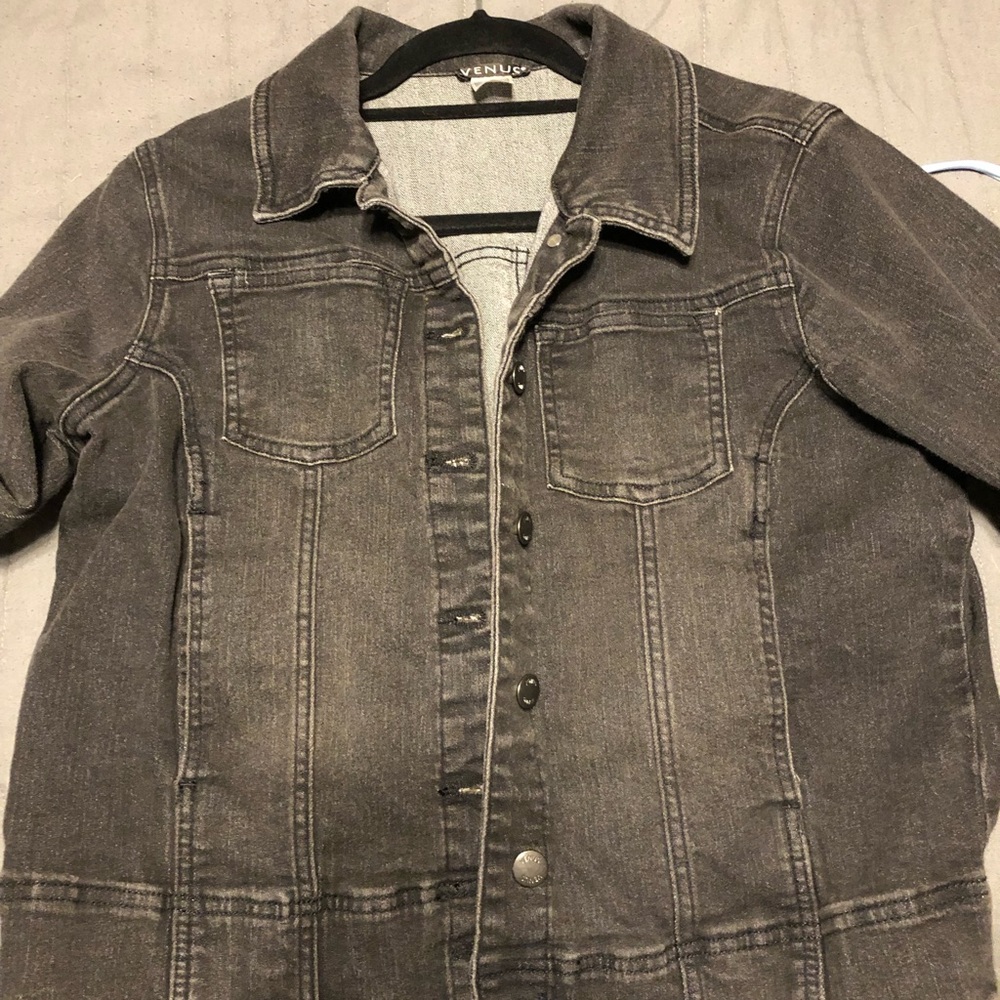 Womens Jean jacket. Size large.